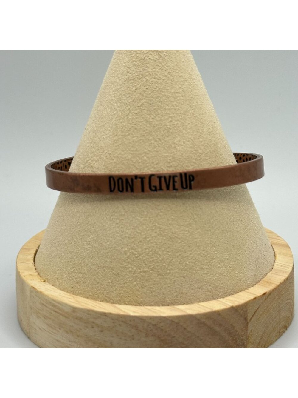 Copper " DON't GIVE UP " Cuff Bracelet Lightweight Hammered Design Jewelry NEW